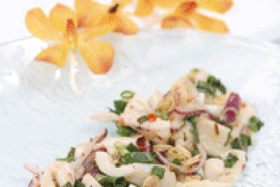 Острый салат из кальмаров с сельдереем 