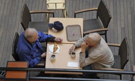 Кафе для пенсионеров откроются в Москве