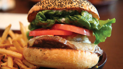 Рестораны Quick во Франции будут кормить халяльными гамбургерами