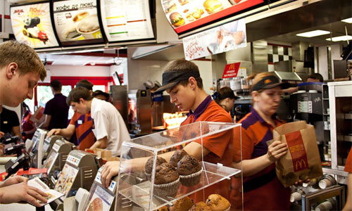 McDonald’s сбавляет темпы роста в России