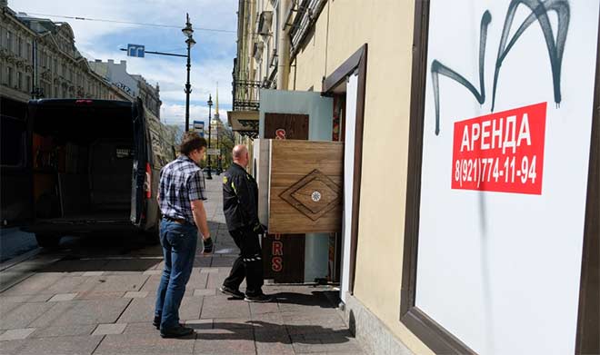 Почему на главных улицах Москвы закрылись 112 магазинов и кафе